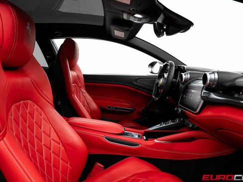 Used 2020 Ferrari GTC4Lusso image 36