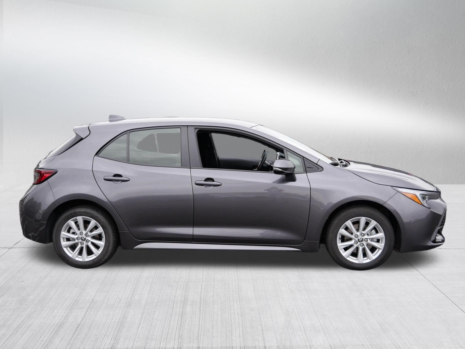 Used 2025 Toyota Corolla SE FWD image 8