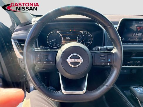 Used 2023 Nissan Rogue SL image 14