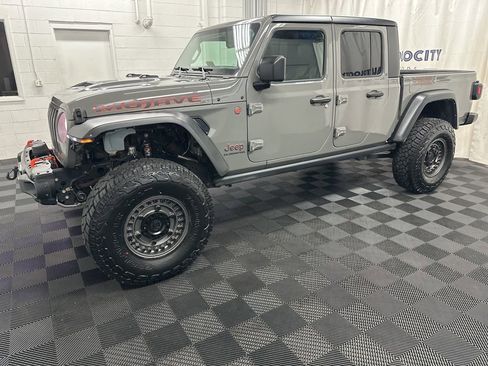 Used 2022 Jeep Gladiator Mojave w/ Cold Weather Group image 6