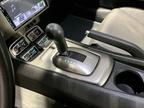 Used 2010 Chevrolet Camaro SS w/ LPO, Ground Effects Package image 19