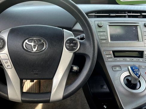 Used 2015 Toyota Prius Two FWD image 12