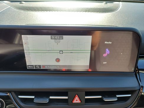 Certified 2024 Kia Seltos S AWD/4WD image 31