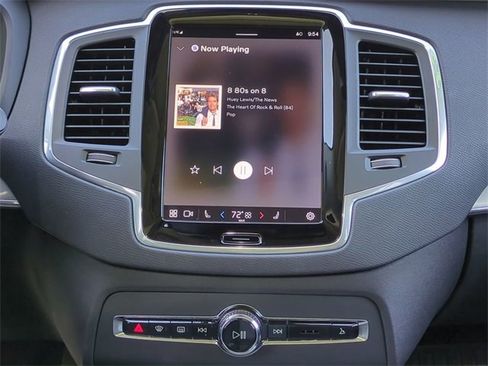 Used 2023 Volvo XC90 B5 Core w/ Protection Package Premier image 17