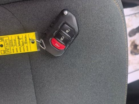 Used 2024 Jeep Wrangler Sport S image 29