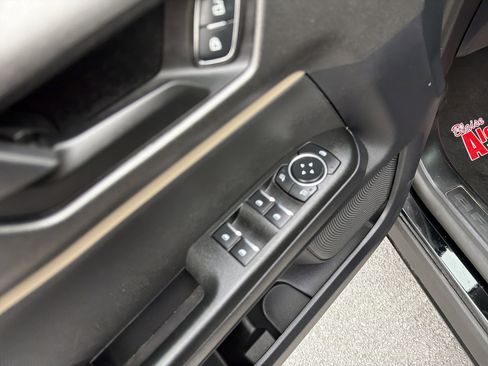 Used 2023 Ford Escape ST-Line image 16