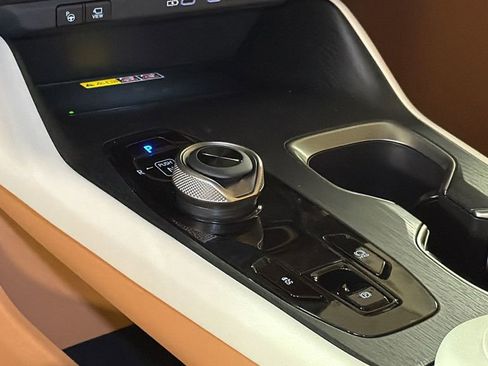 New 2026 Lexus RZ 450e AWD image 15