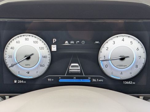 Certified 2024 Hyundai Elantra SEL FWD image 21