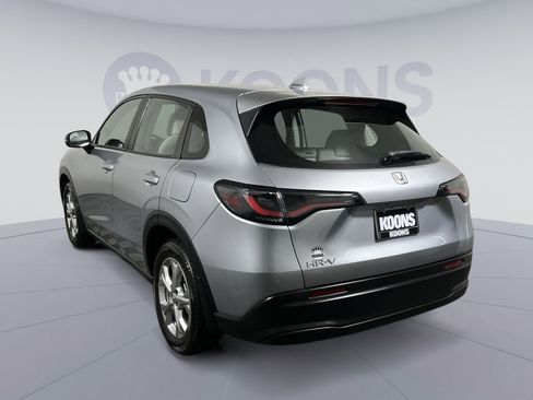 Used 2023 Honda HR-V LX image 4