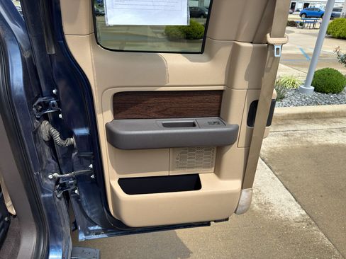 Used 2014 Ford F150 Lariat w/ Lariat Chrome Package AWD/4WD image 13