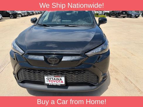 Used 2024 Toyota Corolla Cross AWD Hybrid w/ Moonroof Package image 3
