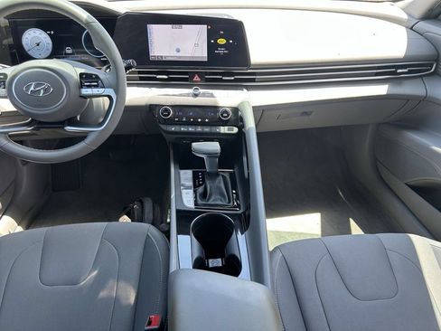 Certified 2023 Hyundai Elantra SEL w/ Convenience Package FWD image 19