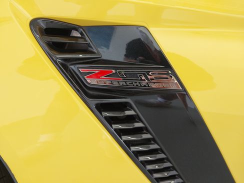Used 2017 Chevrolet Corvette Z06 RWD image 32