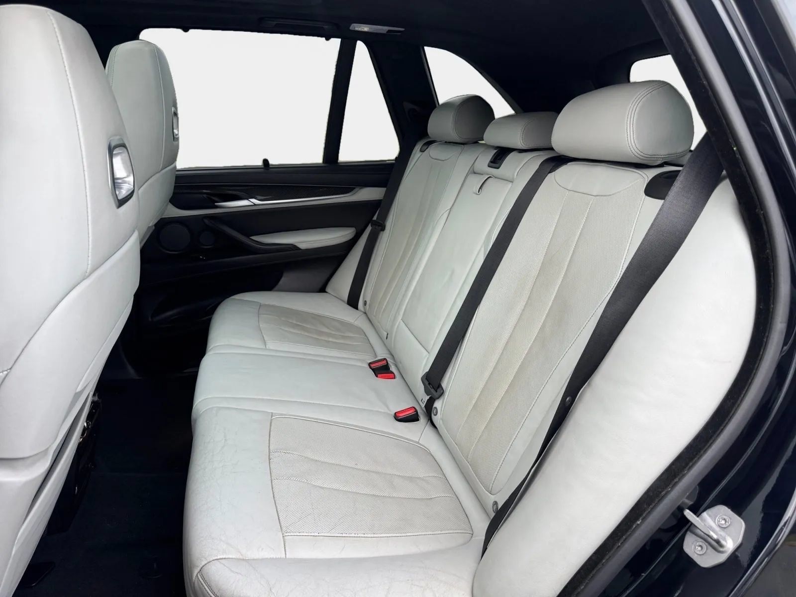 Used 2016 BMW X5 M w/ Executive Package AWD/4WD image 11