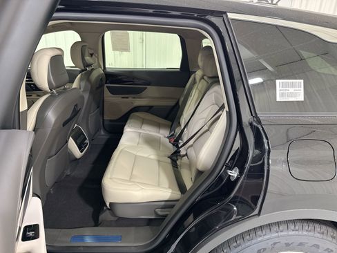 New 2026 Lincoln Nautilus Premier image 24