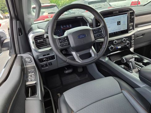 Used 2025 Ford F150 Lariat w/ Equipment Group 501A Mid AWD/4WD image 7