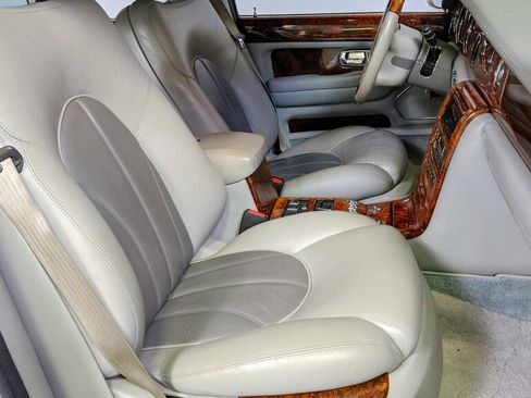 Used 1999 Rolls-Royce Silver Seraph RWD image 26