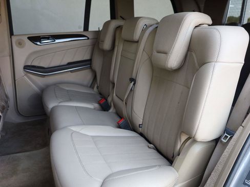 Used 2014 Mercedes-Benz GL 450 4MATIC image 21