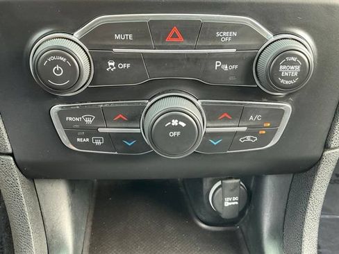 Used 2022 Dodge Charger SXT w/ Blacktop Package RWD image 23
