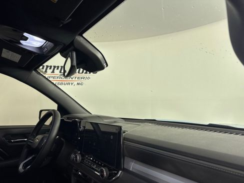 Used 2026 Chevrolet Colorado LT image 31