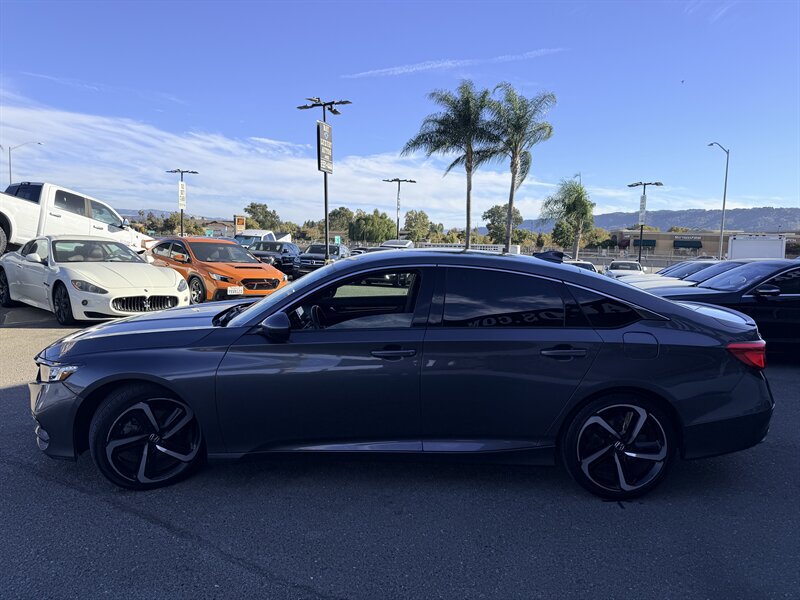 Used 2018 Honda Accord Sport image 4