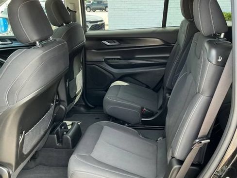 Used 2023 Jeep Grand Cherokee L Laredo w/ Luxury Tech Group I AWD/4WD image 16