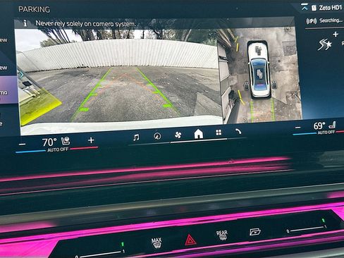 Used 2024 BMW 740i image 14