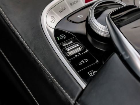 Used 2019 Mercedes-Benz S 560 4MATIC Sedan image 32