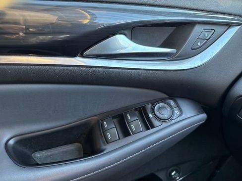 Used 2020 Buick Enclave Essence w/ Sound and Sites Package image 24