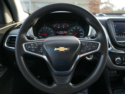 Used 2023 Chevrolet Equinox LS image 10