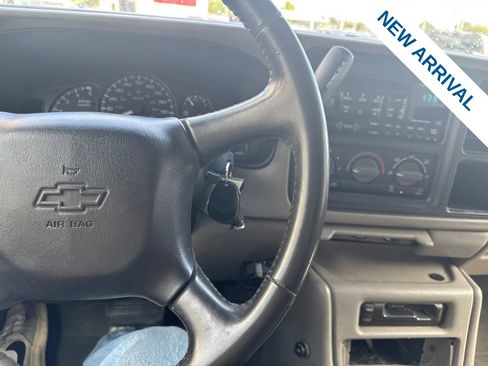 Used 2002 Chevrolet Silverado 2500 LT w/ Off-Road Skid Plate Pkg AWD/4WD image 22