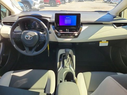 Used 2026 Toyota Corolla LE image 2