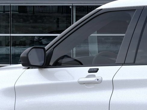 Used 2026 Ford Explorer Active w/ Active Comfort Package AWD/4WD image 19
