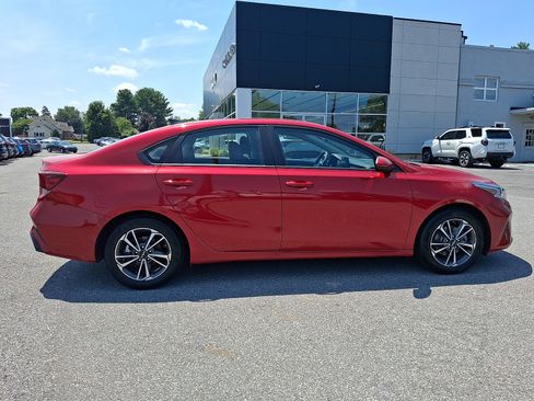 Used 2023 Kia Forte LXS FWD image 7