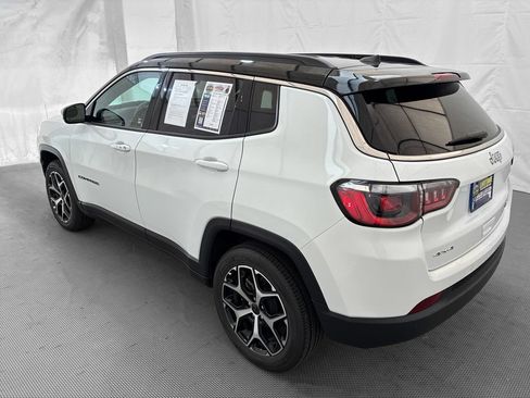 Used 2025 Jeep Compass Limited AWD/4WD image 5