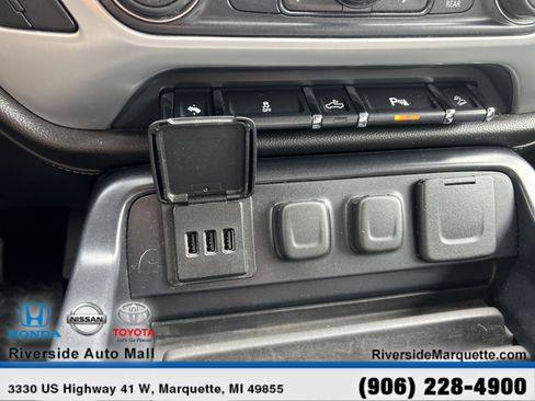 Used 2014 GMC Sierra 1500 SLT AWD/4WD image 18
