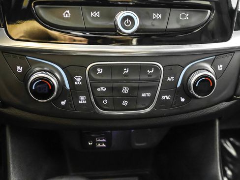 Used 2023 Chevrolet Traverse Premier w/ Redline Edition AWD/4WD image 31