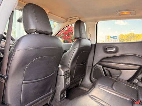 Used 2018 Jeep Compass Limited w/ Navigation Group AWD/4WD image 15