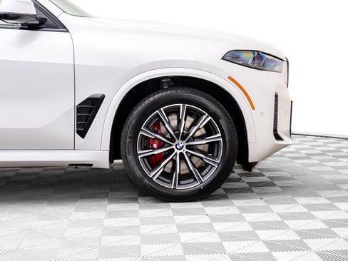 New 2026 BMW X5 xDrive50e w/ Executive Package image 38