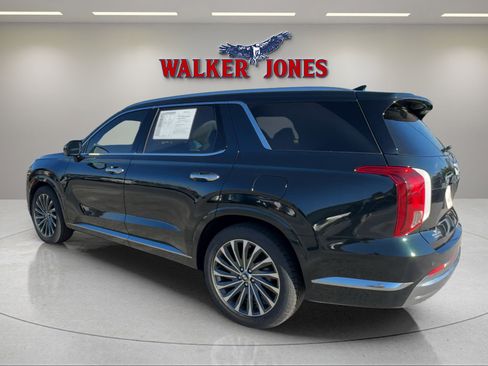 Used 2024 Hyundai Palisade Calligraphy image 2