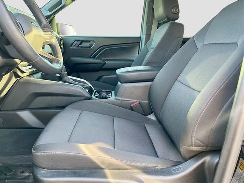 Used 2024 Chevrolet Colorado Trail Boss w/ Technology Package image 20