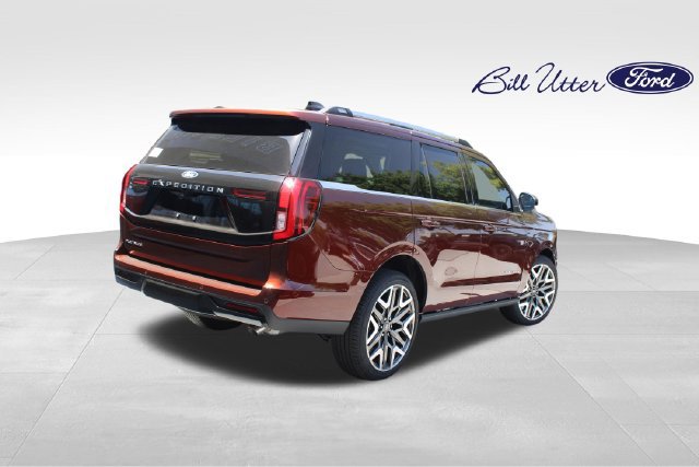 New 2027 Ford Expedition Platinum w/ Platinum Ultimate Package AWD/4WD image 3