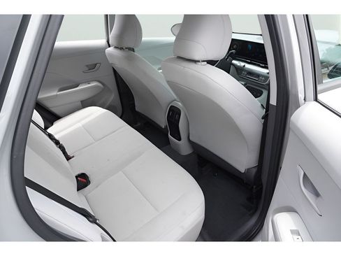 Used 2024 Hyundai Kona SEL FWD image 31