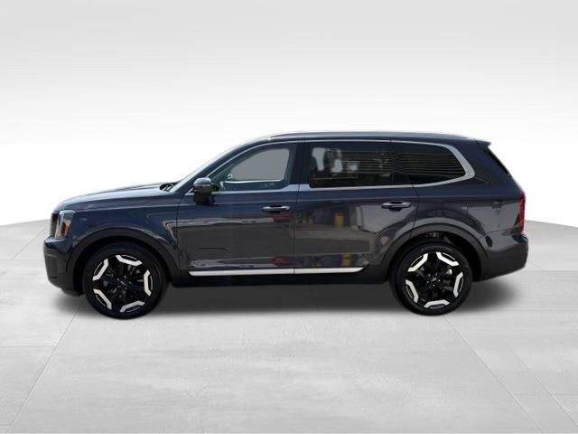 Used 2025 Kia Telluride S FWD image 12