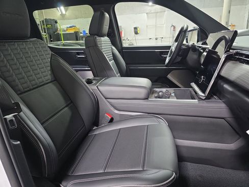 New 2025 GMC Sierra EV Denali image 10