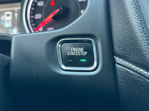 Used 2019 GMC Acadia SLT AWD/4WD image 24