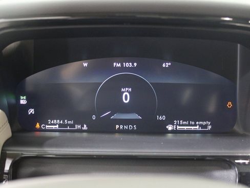 Used 2022 Lincoln Nautilus Reserve image 19