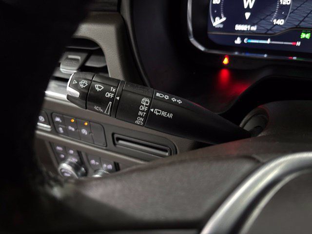 Used 2023 GMC Yukon XL SLT AWD/4WD image 27