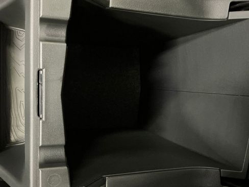 Used 2025 Subaru Forester Touring image 27