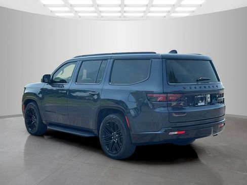Certified 2025 Jeep Wagoneer Series II w/ Convenience Group I AWD/4WD image 5